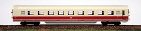 VMd 975 413-6 (Abbildung zeigt Modell BR675 Ep.III Art.-Nr. 1816)